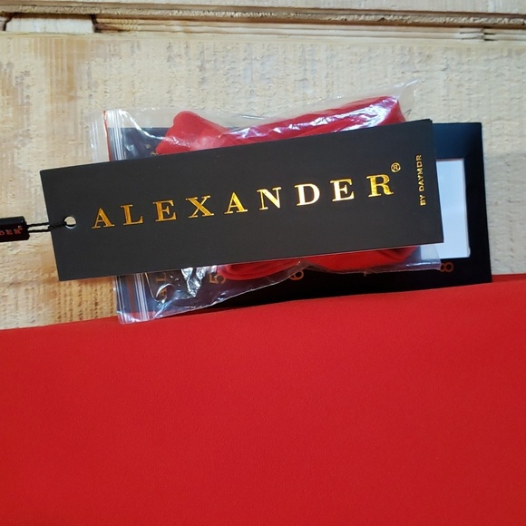 Alexander by Daymor Couture NWT Red Sleeveless Maxi Ball Gown Size 4 #10… - Picture 6 of 10